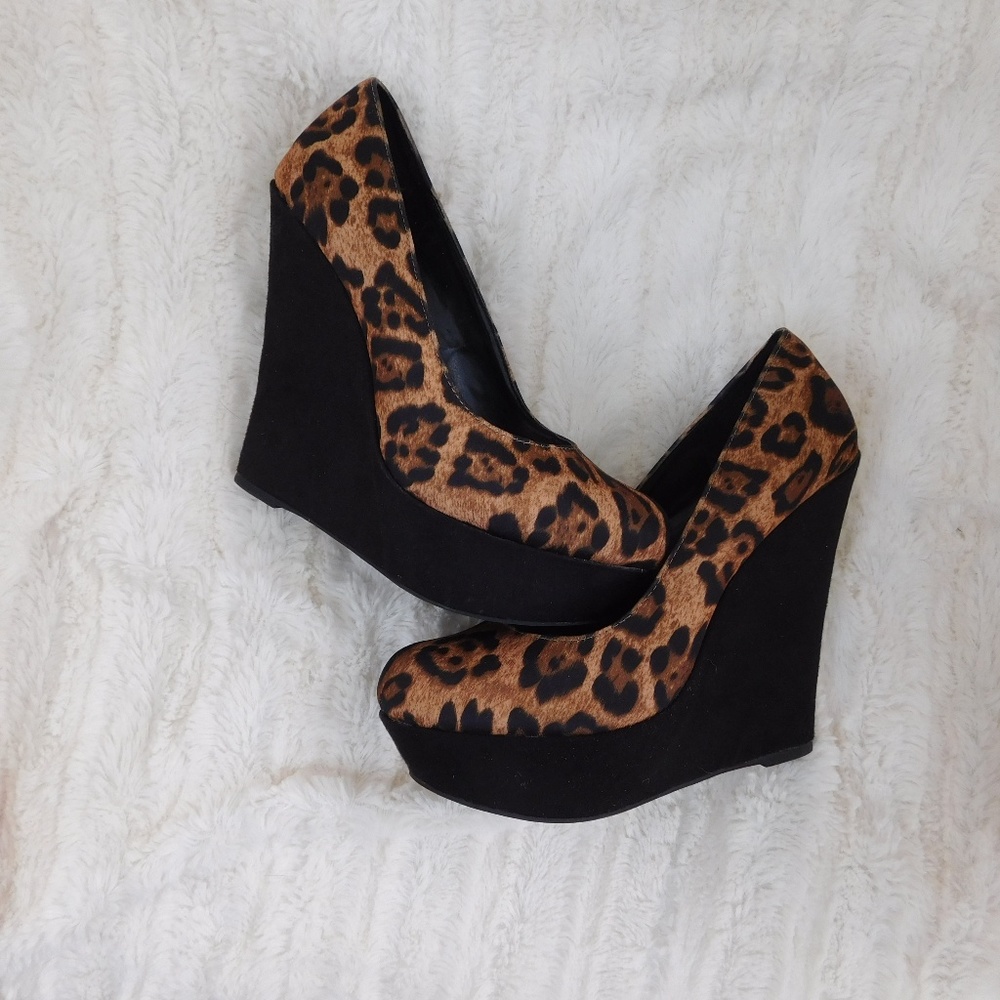 Brash Leopard Print Wedges